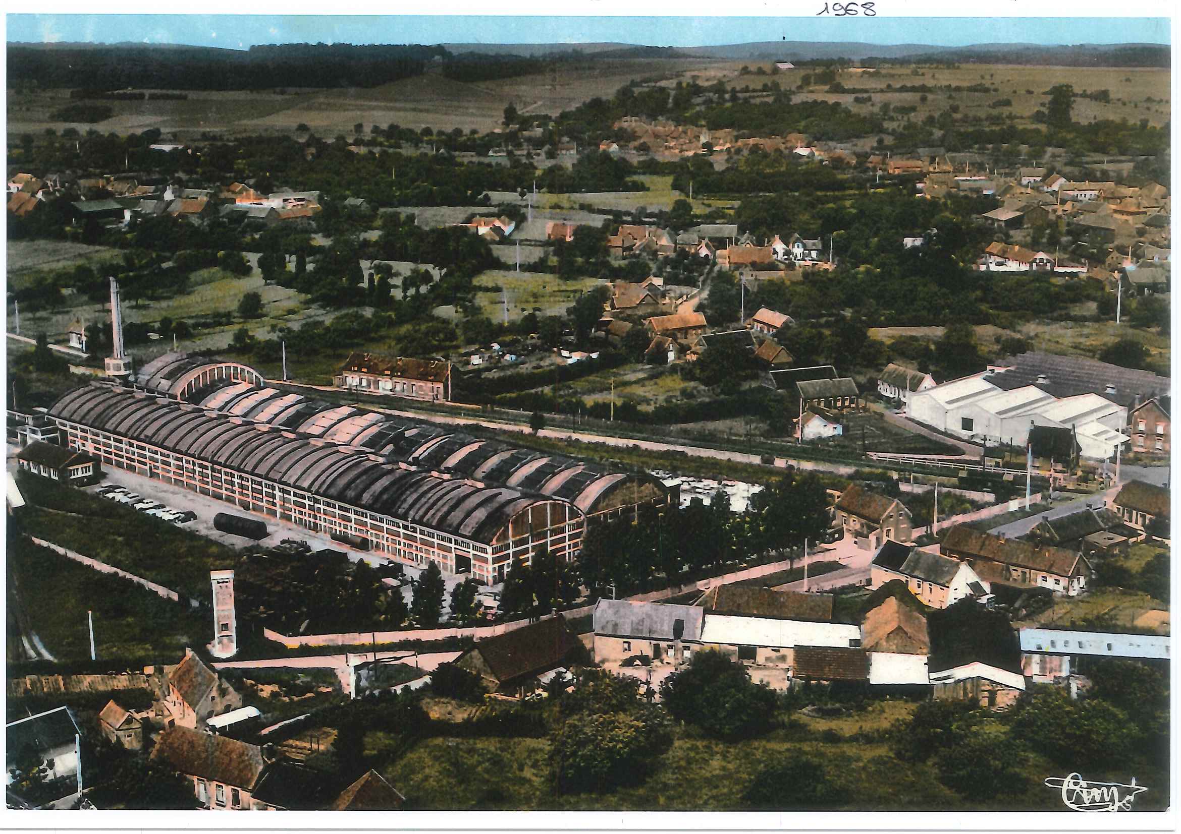 Vue aérienne de PVA en couleur en 1968