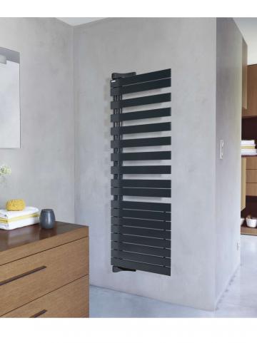 Fassane Spa Twist Gauche chauffage central - FLT | Radiateur-Seche-Serviettes-Fassane-Spa-Twist-FLT-809W-Amb-HD-1-FERM-format web.jpg