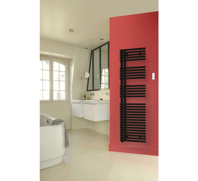 Cala Asymétrique Gauche électrique IHD - TLNSL | Acova_Seche-serviettes_Cala-Asym_TLNSL_IHD_750W_HD_Amb_Traffic Black.jpg